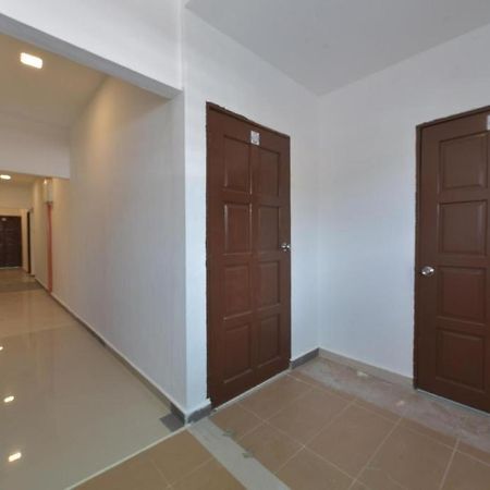 Oyo 90889 Narasindo Cottage راوانغ المظهر الخارجي الصورة